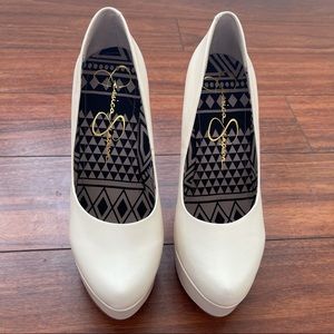 Jessica Simpson Cream Leather Waleo Heels